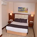 فندق اسرين بيزنيس كيزيلاى 4*
